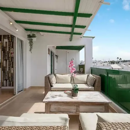 Apartment House Of Palm