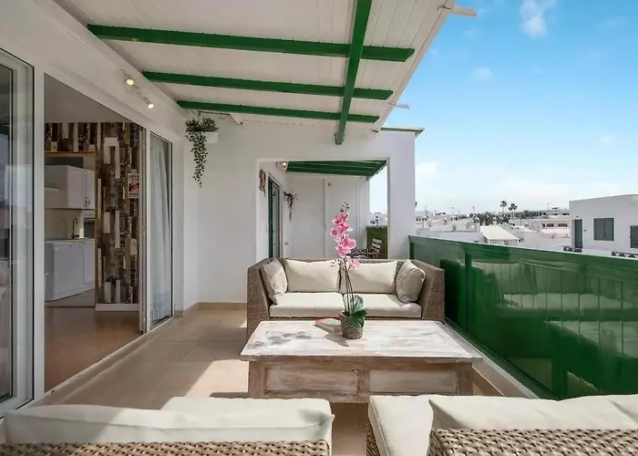 Apartment House Of Palm